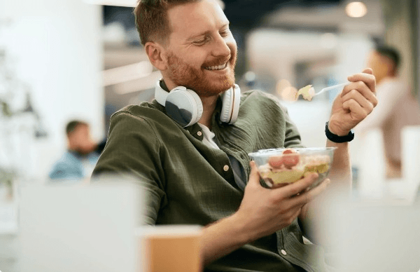Eat Without Distractions